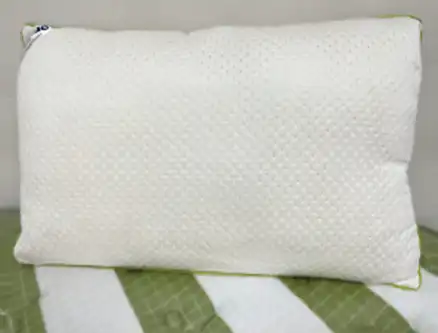 Iris Premium Pillow